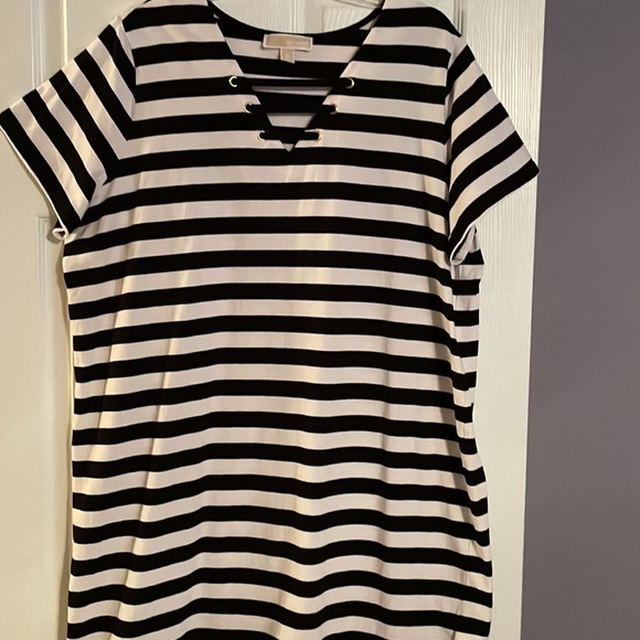 Michael Kors t-shirt Dress - Picture 3 of 5